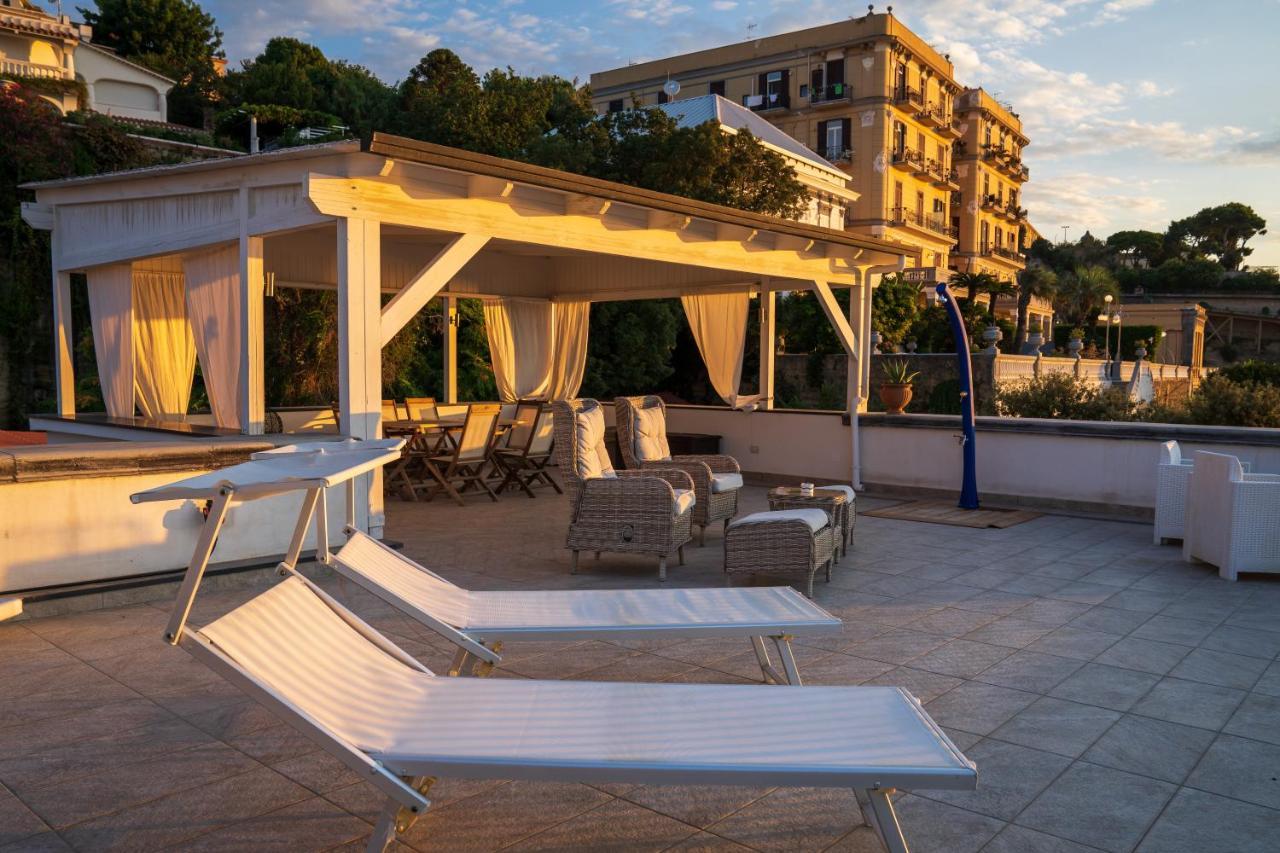 Le Stanze Di Sissi - Luxury Suites Неаполь Экстерьер фото